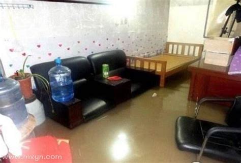 地下室被水泡了半个月业主担心房子安全(图)_新闻中心_新浪网