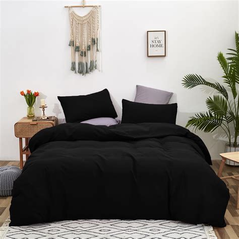 What Color Sheets For Black Comforter at David Headrick blog