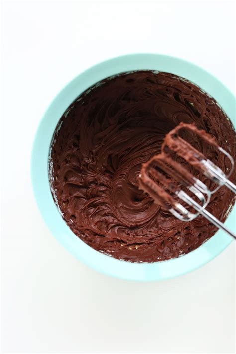 Vegan Chocolate Ganache Frosting | Minimalist Baker Resources
