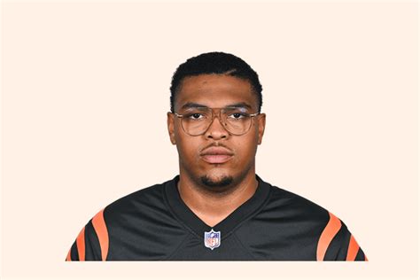 Orlando Brown Jr. Stats: Height, Weight, Position, & Net Worth