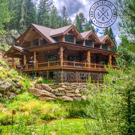 the Forsythe's Beautiful Western Red Cedar Log Home