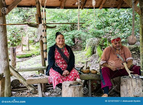 Cherokee Woman in Oconaluftee Indian Village Explains Cherokee Culture ...