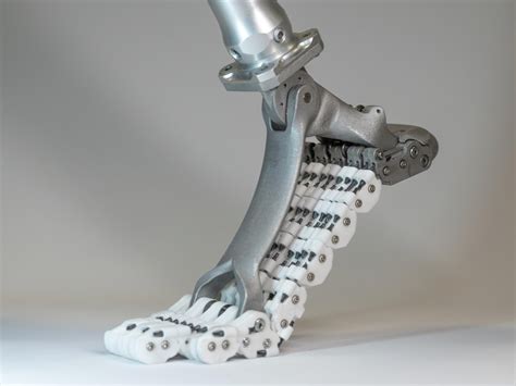Revolutionary Prosthetic Foot achieves human-level flexibility and grip ...