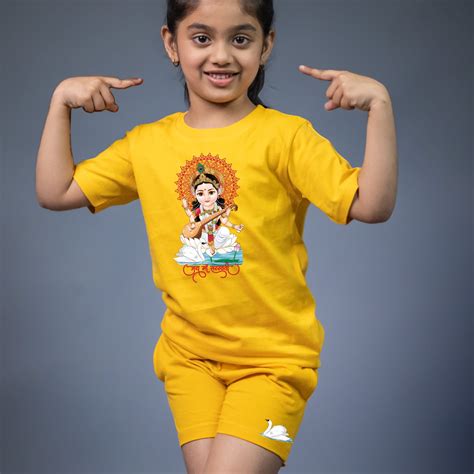 Wear your Mood With Tedhi Medhi Family's Ultimate Customised Store ...