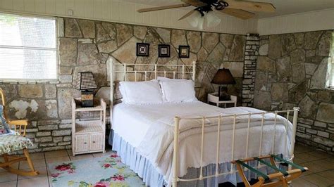 RODDY TREE RANCH (Ingram) - B&B Reviews & Photos - Tripadvisor