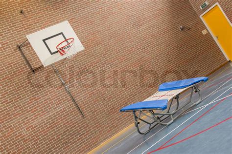 School Gym 的图像结果