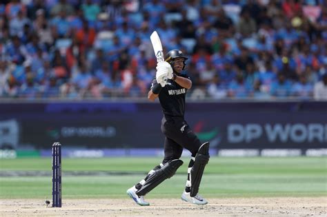 Shreyas Iyer drops Rachin Ravindra on 29 in the deep during IND vs NZ ...
