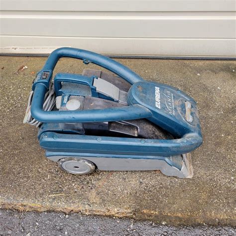 Eureka Atlantis Deep Steam Extractor (OBR-DW) | EstateSales.org