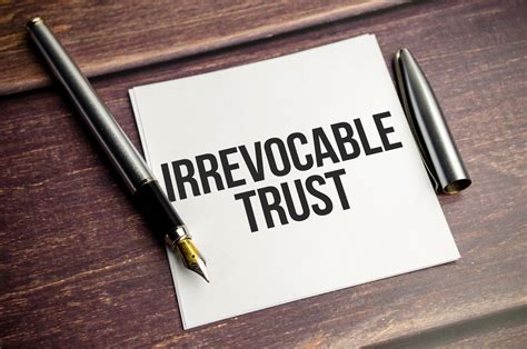 Choosing Between Revocable and Irrevocable Trusts - The Hayes Law Firm
