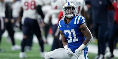 Dropped 4th-down pass costly as Colts squander playoff chance with 23 ...