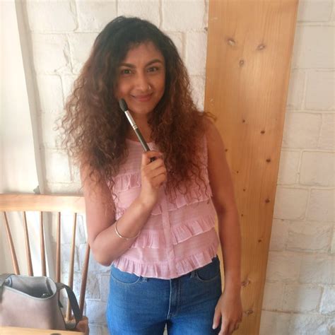 Need A New Look? Call Luna For Sophisticated And Subtle Make-Up | LBB