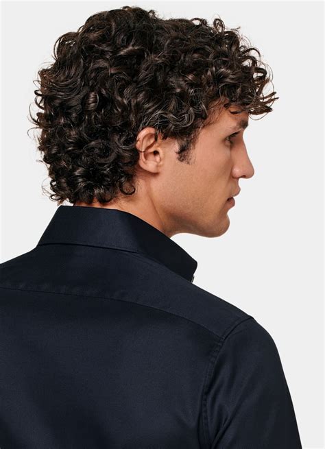 Navy Widespread Collar Shirt in Wrinkle-Free Pima Cotton | SUITSUPPLY