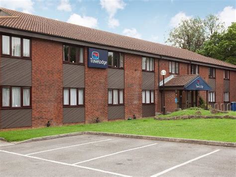 TRAVELODGE BASINGSTOKE (Hampshire) - Hotel Reviews, Photos, Rate ...
