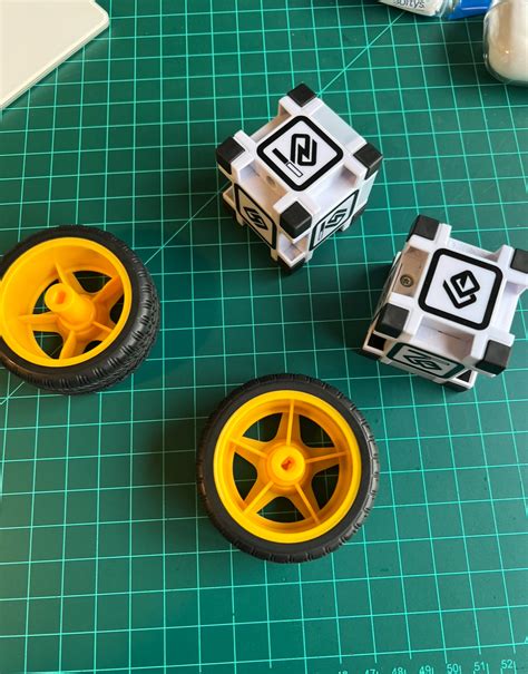 Box versus Wheel auto dataset Object Detection Dataset and Pre-Trained Model by Marcelo Rovai