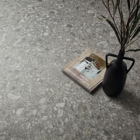 Gray Luxury Vinyl Flooring | Karndean Designflooring