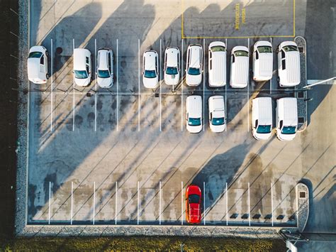 How to Park Uphill: A Step-by-Step Guide with Safety Tips | Clover Leaf ...
