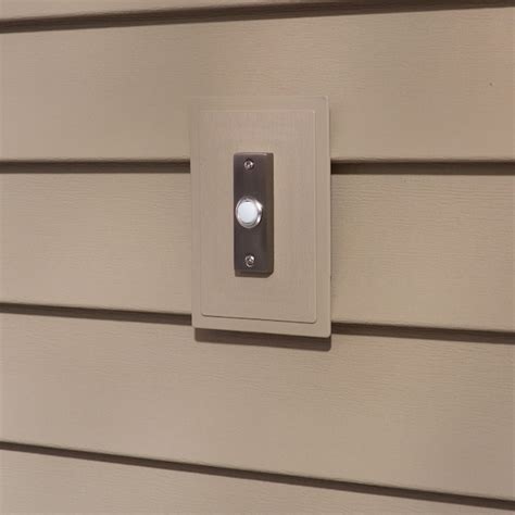 Ply Gem 6.625-in x 6.625-in Clay/Woodgrain Vinyl Universal Mounting ...