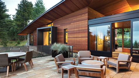 Modern House With Wood Siding Explore The Benefits Of Modern Siding