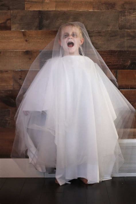13 Creative DIY Ghost Costume Designs for a Fun Costume Party