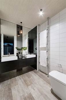 Bathroom Mirror Ideas by 5 Bathroom Mirror Ideas For A Vanity Contemporist Bathroom Mirror Ideas