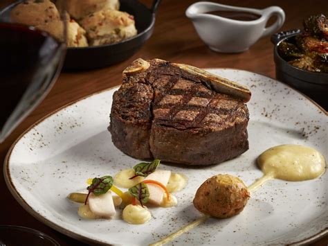 The 15 Best Restaurants Near Mercedes-Benz Stadium & State Farm Arena ...