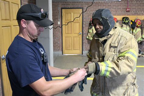 PHOTOS: Fort Knox garrison command team feels the heat during airfield ...