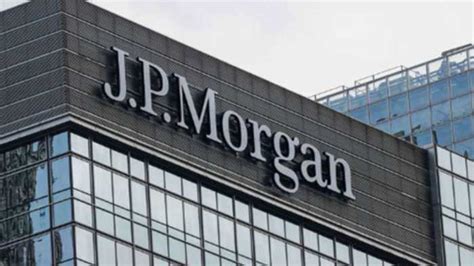 JPMorgan logs Q1 profit of $14.6 billion as CEO warns of uncertainty ...