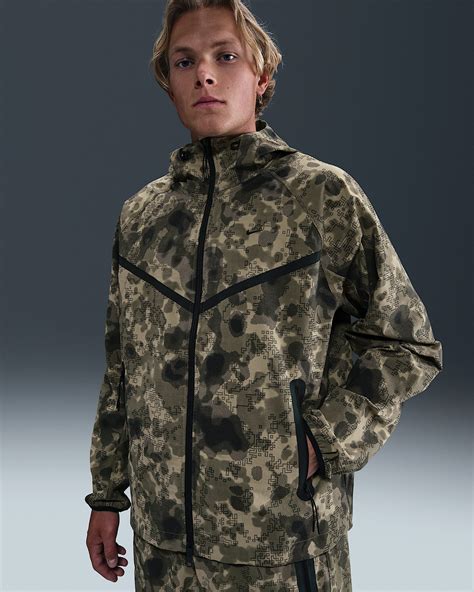 Nike Tech Men's Dri-FIT Woven Camo Windrunner Oversized Jacket. Nike.com