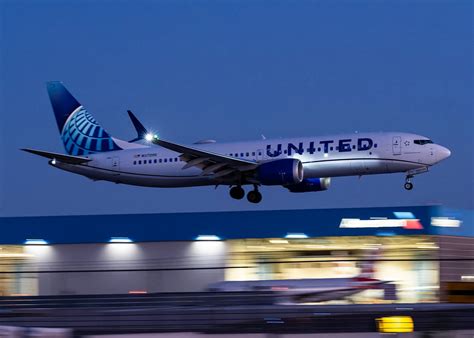 1,200 Flights: Which Airline Has The Most Flights Between Los Angeles ...