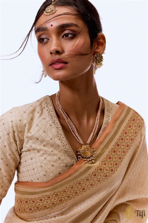 Tanchoi Rhymes - Pure Silk Tanchoi Weave Handloom Banarasi Sarees - Tilfi