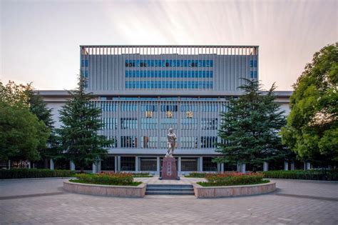 南望山校区-图书馆-欢迎访问中国地质大学！