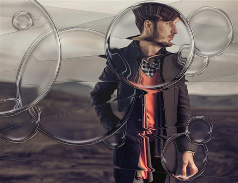 Free Photoshop Action Set: Mike Campau’s Looking Glass Effects