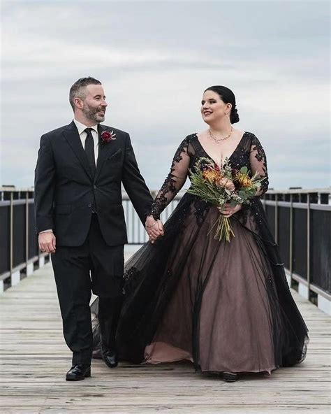 10 Gorgeous Plus Size Black Wedding Dress Ideas - Roses & Rings | Weddings, Fashion, Lifestyle + DIY