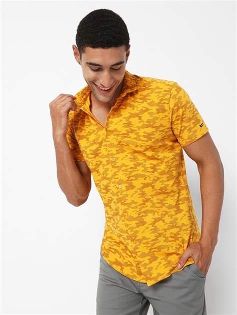 Men's Logo Knit Shirt IN Slim Fit Shirt