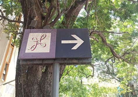 Custom guide signage Images - Free Download on Freepik