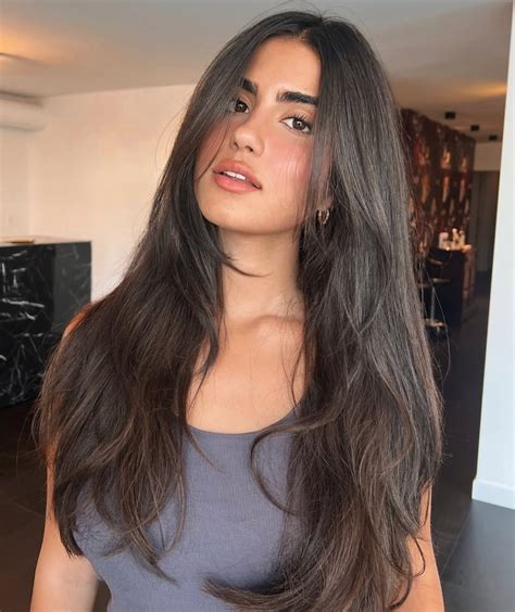 Face Framing Layers Long Hair 2025: 22 Stunning Ideas for Trendy ...