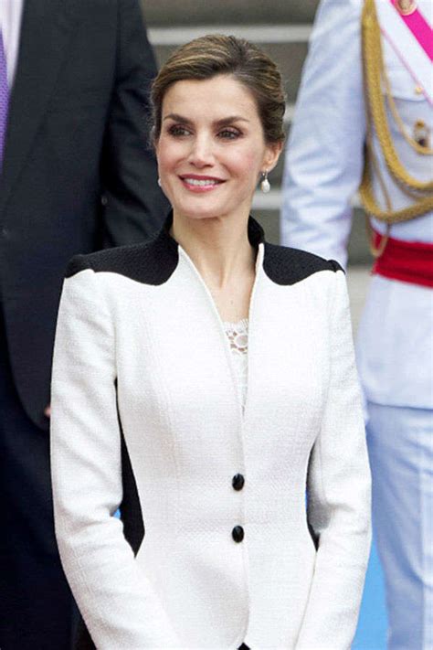 Spanish royals pay tribute to military heroes Pics | Spanish royals pay ...