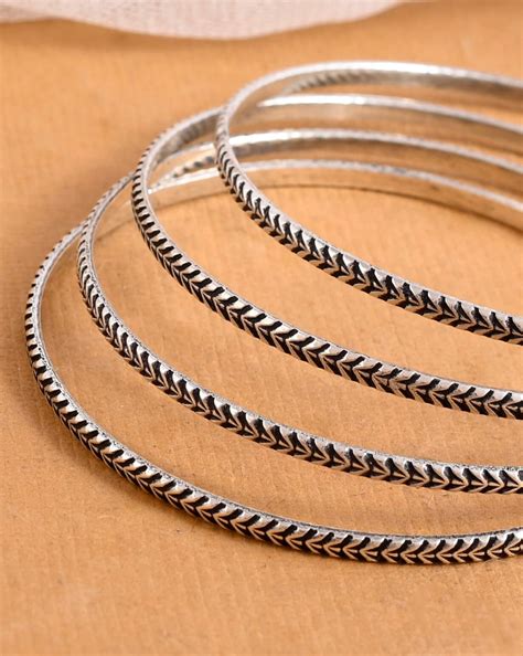 Miraya Silver chudi – Meera Jaipur