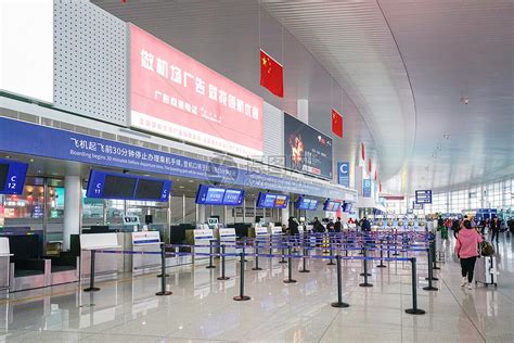 大兴机场：多点值机方便旅客“快出行”_新闻中心_中国网