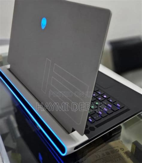 Alienware M17x R2 SSD 的图像结果