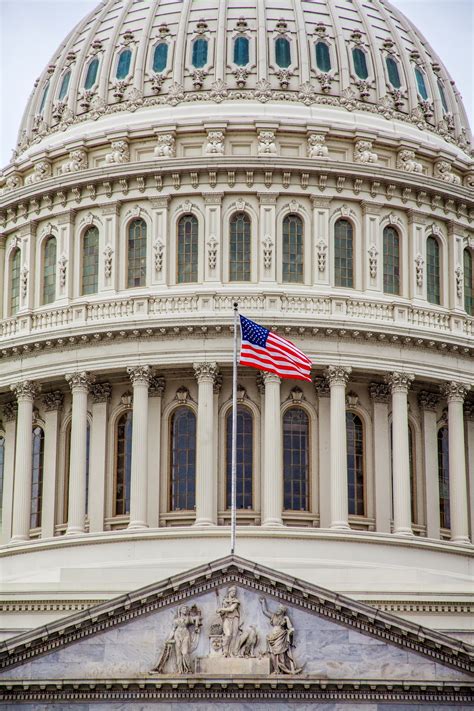U.S. Capitol Building 的图像结果
