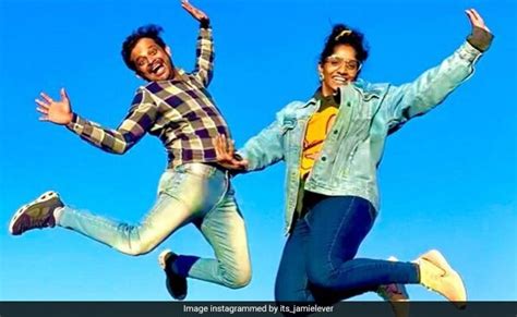 हिमाचल प्रदेश के हसीन नजारों का लुत्फ नजर आईं जैमी लीवर, वीडियो किया ...