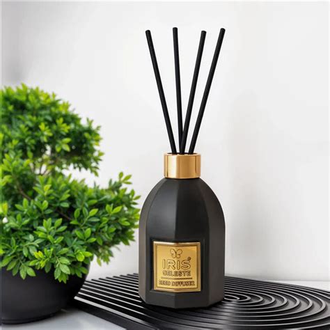 IRIS Celeste Reed Diffuser Set – Black Oudh — Mango