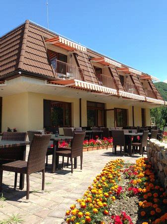 PENSIUNE VALEA LUPULUI (Buzau) - Guesthouse Reviews, Photos, Rate ...