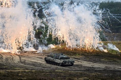 Redak snimak: Ruski projektil Invar-M T-90M razneo Bredli IFV na skoro ...
