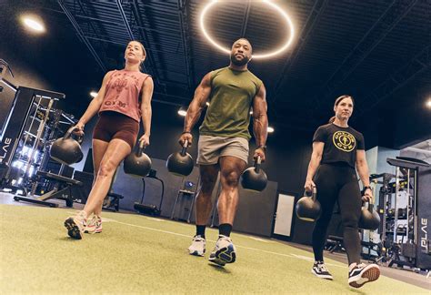 Gold's Gym Plaza America