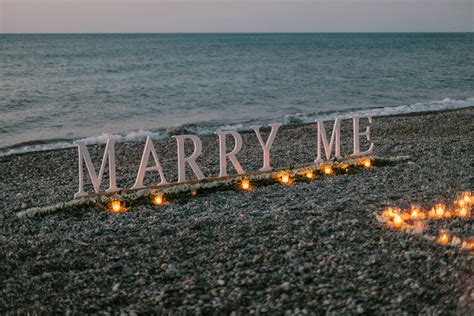 MARRY ME SIGNS- CHANIA PROPOSAL – Weddings in Crete