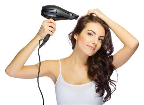 Quick hacks to tame your baby hairs | Femina.in