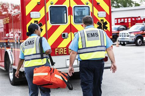 Recession Signs 的图像结果