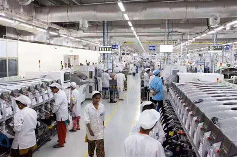 劳动报-印度富士康女工工厂:八小时轮班月薪为中国三分之一